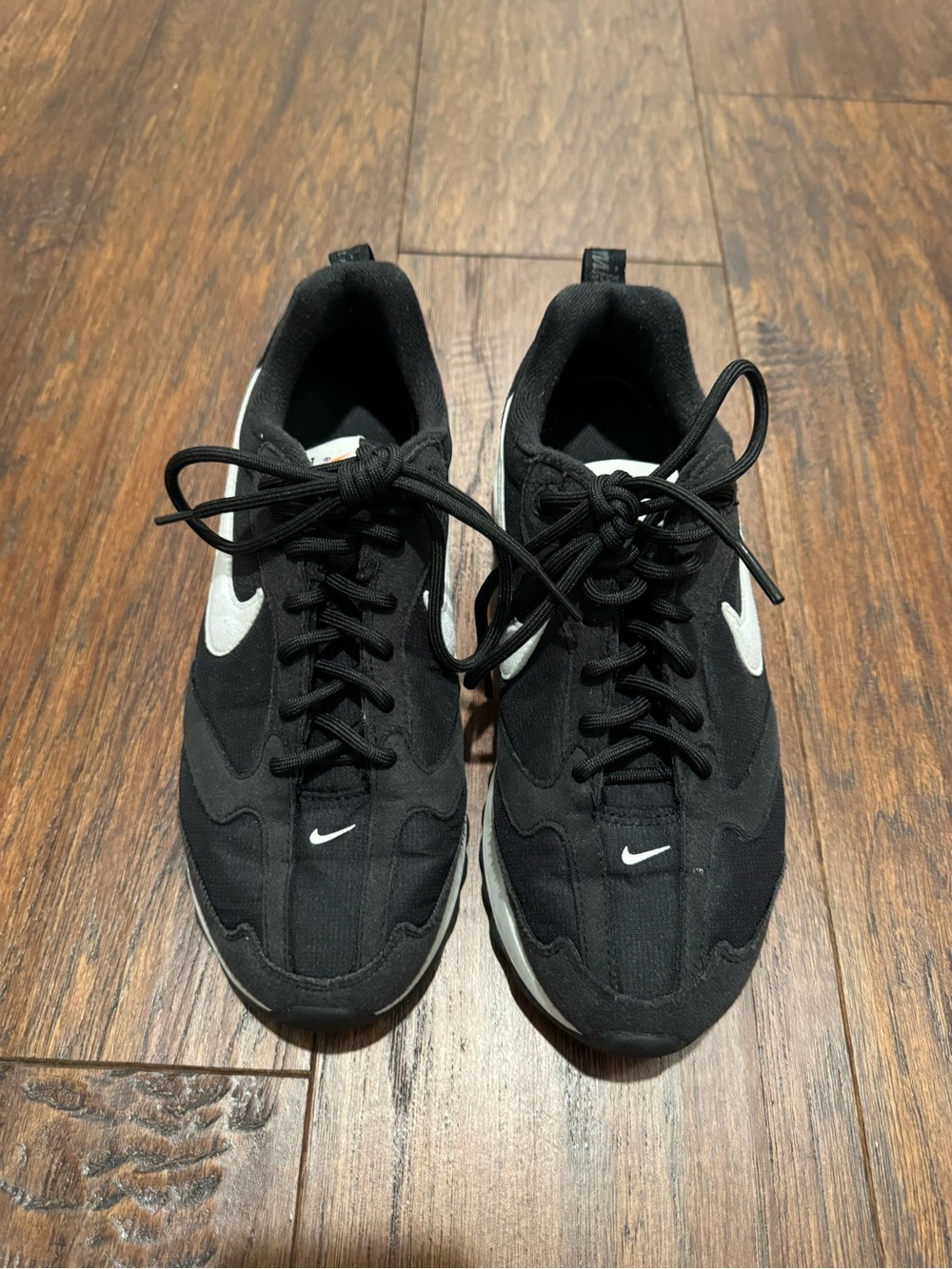 Nike Air Max Dawn Athletic Sneakers – Women’s Black/Summit White, Women’s Size 8
